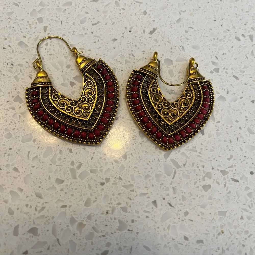 Elegant‎ Gold and Red braided Arabic style Hoop Earrings